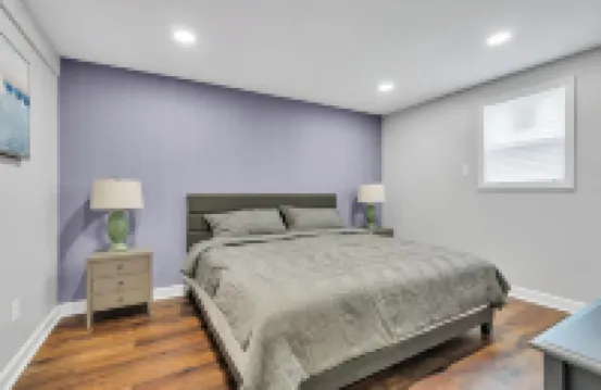 Hot Tub. Arcade Room. King Bed+ 2 Full Size Beds w/ linens+towels provided.