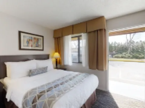 レクリエーション イン & スイーツ ケロウナのホテル