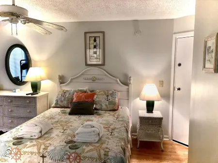 Change your attitude at Changes in Latitude on Edisto Island, And just get away.