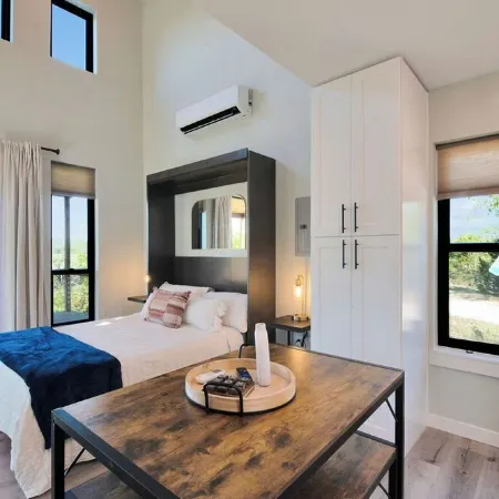 Brand New! Lofted Lookout - gorgeous views near Turner Falls