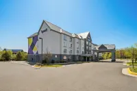 Spark by Hilton Woodbridge 네앱스코 호텔