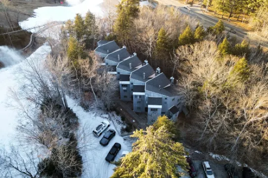 Lift Haus - True Ski-in Ski-Out - Clean • Modern • Easy