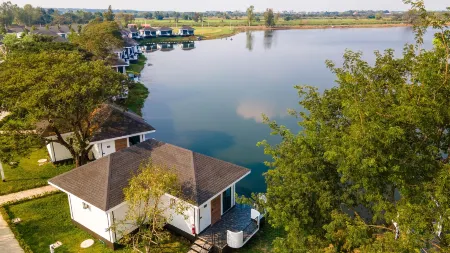 Pan Ville Resort Отели в г. Sam Khok