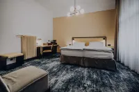 Esplanade Self Check-in Hotel