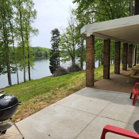 Mayo Lake Lower Unit Highend, Clean, Updated