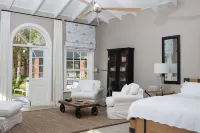 Romantic hideaway with Mountain Views