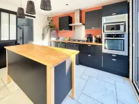 Very nice new house near beaches