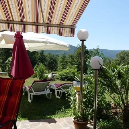 Apartment Mirjana - Mali Brgud - surrounded by greenery, ideal for families