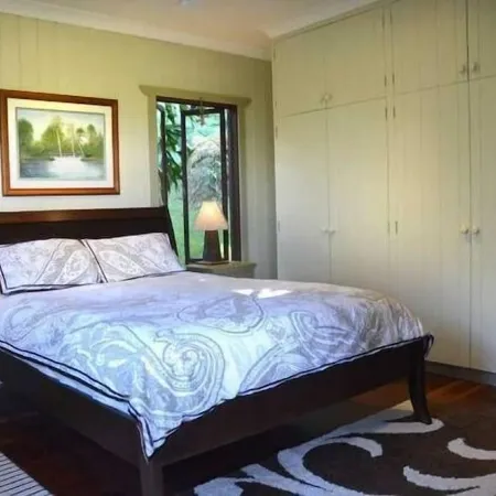 Daintree Valley Cottage Отели в г. Дайнтри