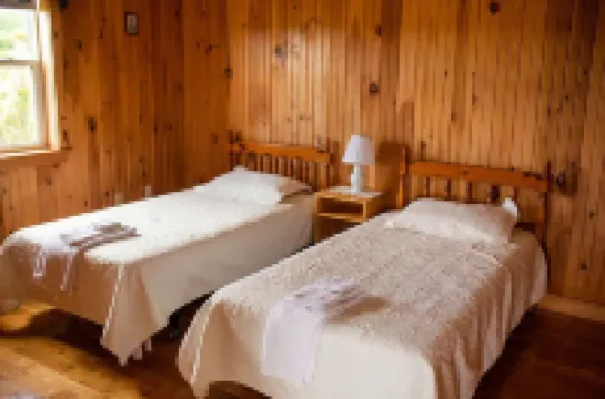 Unit 3 - Bay view cottage, near coffee shops, restaurants and beach Hotels in Kings County