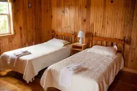 Unit 3 - Bay view cottage, near coffee shops, restaurants and beach Hotels in Kings County