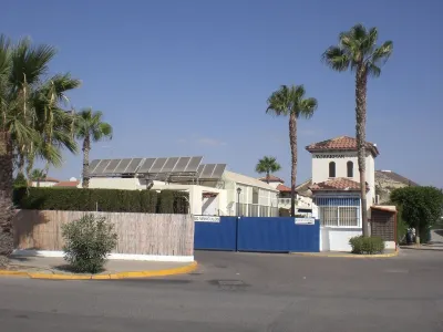 Torremar Natura 214 Ground Floor Naturist apartment, Vera Playa. Resort Indalo 주변 호텔