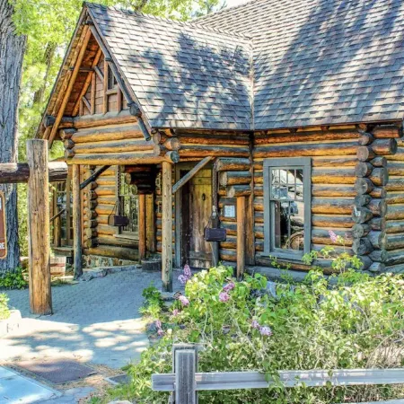 Lake Tahoe’s Ultimate Family & Friends Retreat