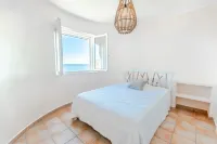 LUXURIOUS VILLA, INCREDIBLE SEA VIEW, SWIMMING POOL Hotels near Botanical Garden