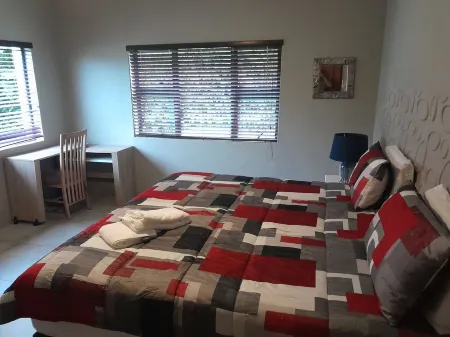 Peaceful quiet place overlooking beautiful mountain with a lovely garden. Отели в г. Malkerns