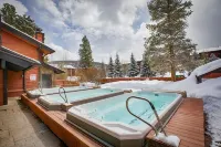 Outstanding Amenities! Stunning Views! Perfect Location!
