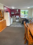 Arthurstown Rd Riverview Holiday house HokitikaSpacious house sleeps 8. 루아타푸 호텔