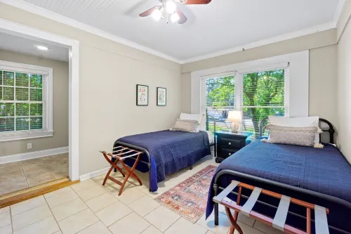 3BR Cherrydale Retreat Pet-Friendly Near Downtown Hotels in Sans Souci