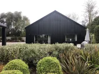 Lovely 1 bedroom - 1 bathroom unit.  Self contained with full kitchen.