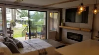 New Remodel! Lakeside Condo w/ Pool, Kayaks, Bikes