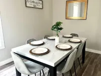 The Great Escape with Movie Room near SU! Hoteles en Siracusa
