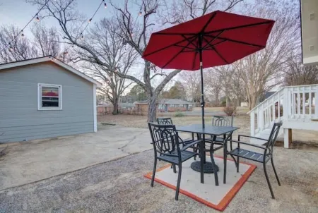 HSV/ DOWNTOWN MADISON- GORGEOUS HISTORIC BUNGALOW