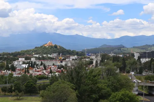 Pyramid view of Cholula! Moderno Apt c/2 BR