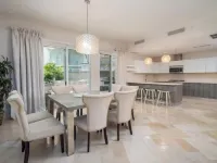 Majestic 3 Bedroom apartment and private pool!