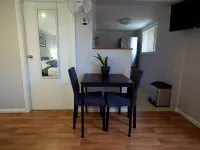 Sweet Cosy One Bedroom Unit in Port Macquarie, 10 Mins Walk from Flynns Beach!