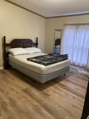 Summer Fun Awaits! Hotels near Put-in-Bay