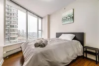 Spacious Two Bedroom/Two Bathroom Condo in Central Downtown Vancouver