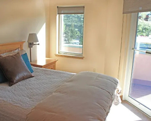 Vail Valley Condo-Downdown, Pool/Hot Tub, Ski, Bike, Fish, Restaurants, Movies Hotels in Edwards