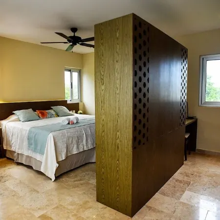 Beautiful 5-Room Villa w/Private Pool in Puerto Morelos — 5 min from the beach!
