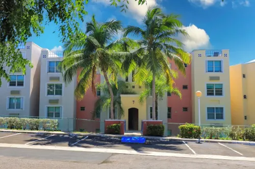 The Escape House - condo in Ceiba Hotels in Machos