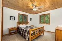 Dream Lake House Hotels in Adams County