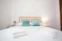 TOURIST VILLA “LAS RAÍCES” NEAR THE CENTER AND THE BEACHES OF LA JARA.
