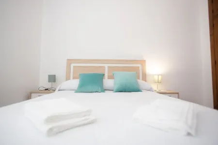 TOURIST VILLA “LAS RAÍCES” NEAR THE CENTER AND THE BEACHES OF LA JARA.