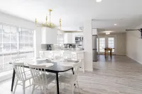 House in Mobile Newly Renovated! Quiet street & centrally located to interstate!