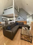 Relaxing lake front home with beautiful view on the lake, sleeps 7.
