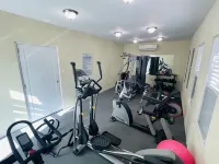 Spacious Penthouse with private rooftop 2500 sq ft of living.