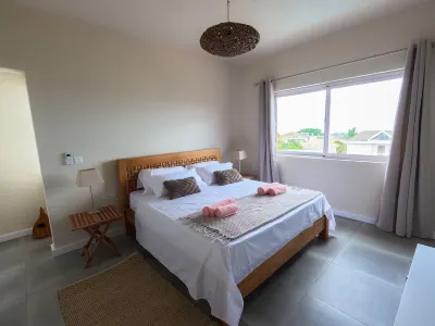 Spacious Villa with Private Pool and Fully Equipped Kitchen - For 6 Pers Hotels in Albion