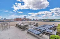 Lavish 1 bed Apt + Rooftop & Gym - Downtown Stamford