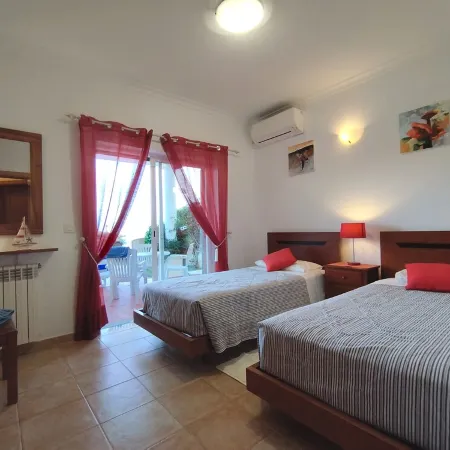 Pretty Villa has Amazing Sea Views, Private Pool, AC, Wi Fi - walk to the Beach!