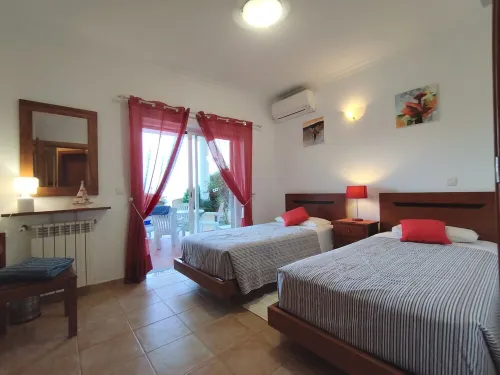 Pretty Villa has Amazing Sea Views, Private Pool, AC, Wi Fi - walk to the Beach!