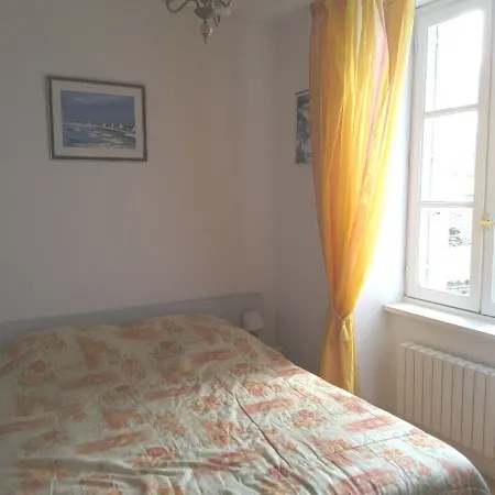 Concarneau apartment close city view.