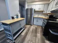 Freshly Renovated 2 bedroom unit