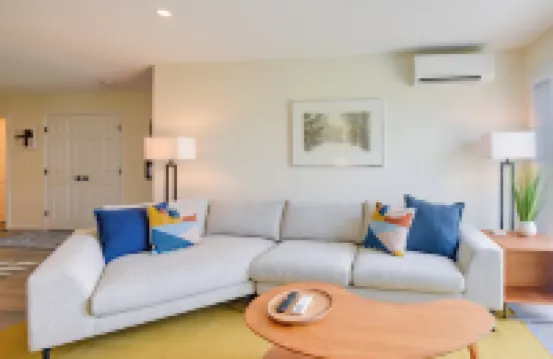 Newly Renovated Bartlett Condo w/ Mountain Views!