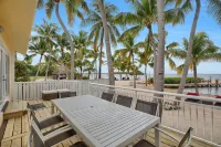 Atlantic Bay Resort Hotels in Tavernier