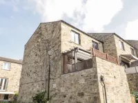 9 Navigation Square Hotels near Next
