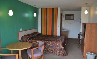 Edgetowner Motel